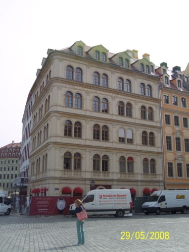 Neumarkt Dresden, Quartier III Eckhaus